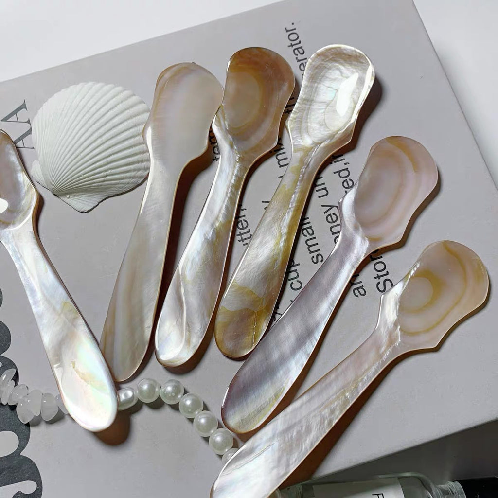 Shimmering - Scenery on the Table - Shell Dessert Spoon